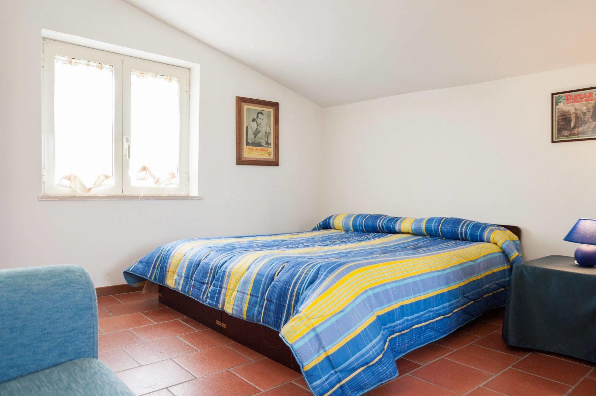 La Finestra Sul Lago Bed & Breakfast Ronciglione  Exterior photo